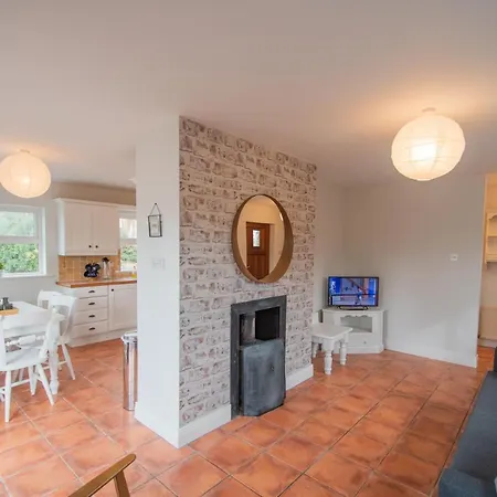 Beautiful Coastal House At The Drowes Rivermouth