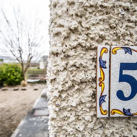 Beautiful Coastal House At The Drowes Rivermouth