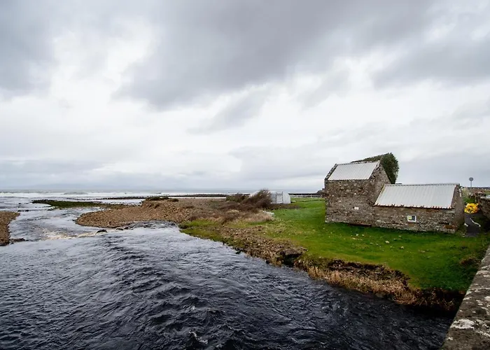 Hébergement de vacances Beautiful Coastal House At The Drowes Rivermouth *