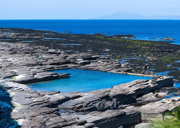 Beautiful Coastal House At The Drowes Rivermouth *