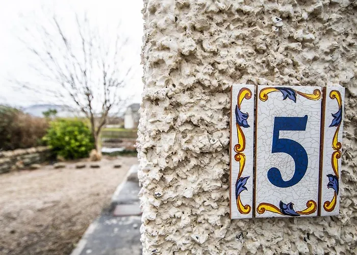 Beautiful Coastal House At The Drowes Rivermouth